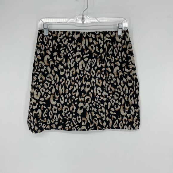 H&M Leopard Print Mini Skirt Size Small - Picture 3 of 7